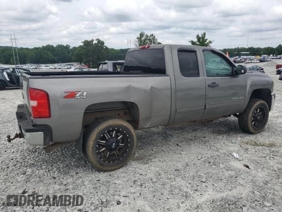 ✅ 2009 Chevrolet Silverado 2500HD LT • VIN: 1GCHK59K69E155098 • Лот: 60340075. Опубликован ранее на Copart с пробегом 190 610 миль. Бесплатный доступ к архиву аукционных продаж из США и подробный отчёт об истории автомобиля на DreamBid. Изображение 3.