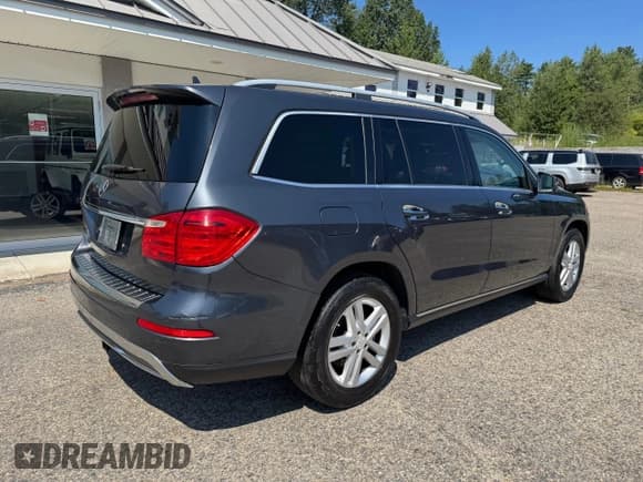 ✅ 2014 Mercedes-Benz GL 350 • VIN: 4JGDF2EEXEA328958 • Lot: 67666195. Wystawiony na Copart z przebiegiem 244 403 mil. Bezpłatny archiwum sprzedaży aukcyjnych z USA i szczegółowy raport historii pojazdu na DreamBid. Zdjęcie 4.