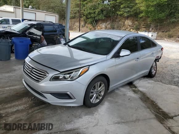 ✅ 2017 Hyundai Sonata 2.4L • VIN: 5NPE24AF9HH567767 • Лот: 82005685. Опубликован ранее на Copart с пробегом 175 336 миль. Бесплатный доступ к архиву аукционных продаж из США и подробный отчёт об истории автомобиля на DreamBid. Изображение 1.