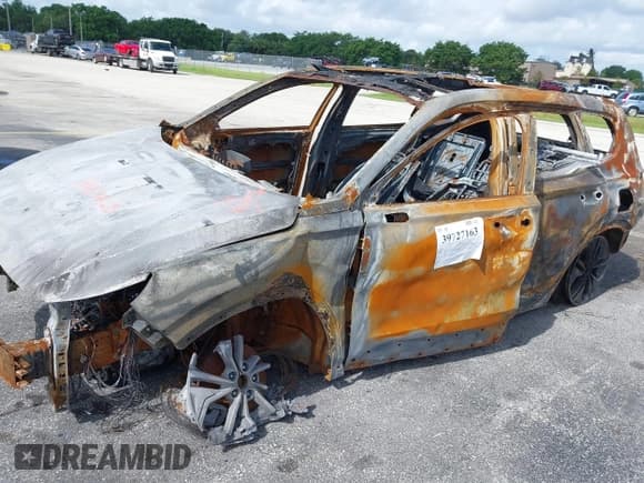 ✅ 2020 Hyundai Santa Fe Limited • VIN: 5NMS5CAA2LH179861 • Лот: 39727163. Опубликован ранее на IAAI с пробегом Не указан. Бесплатный доступ к архиву аукционных продаж из США и подробный отчёт об истории автомобиля на DreamBid. Изображение 15.