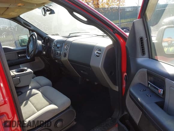 ✅ 2004 Ford F-150 XLT • VIN: 1FTPW14564KB01448 • Lot: 43497227. Wystawiony na IAAI z przebiegiem 120 279 mil. Bezpłatny archiwum sprzedaży aukcyjnych z USA i szczegółowy raport historii pojazdu na DreamBid. Zdjęcie 5.