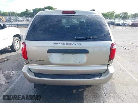 ✅ 2006 Dodge Grand Caravan SE • VIN: 1D4GP24R36B734422 • Lot: 42302517. Wystawiony na IAAI z przebiegiem 217 946 mil. Bezpłatny archiwum sprzedaży aukcyjnych z USA i szczegółowy raport historii pojazdu na DreamBid. Zdjęcie 16.