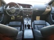 ✅ 2014 Audi S5 Prestige • VIN: WAUVGAFR9EA032652 • Лот: 89810575. Опубликован ранее на Copart с пробегом 163 956 миль. Бесплатный доступ к архиву аукционных продаж из США и подробный отчёт об истории автомобиля на DreamBid. Изображение 8.