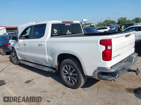 ✅ 2019 Chevrolet Silverado 1500 LT • VIN: 3GCPWCED9KG154408 • Lot: 43133933. Listed on IAAI with 153,430 mi. Free auction sales archive from the USA and detailed vehicle history report at DreamBid. Image 3.