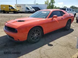 ✅ 2018 Dodge Challenger GT • VIN: 2C3CDZGG6JH133078 • Lot: 70637924. Wystawiony na Copart z przebiegiem 60 791 mil. Bezpłatny archiwum sprzedaży aukcyjnych z USA i szczegółowy raport historii pojazdu na DreamBid. Zdjęcie 1.