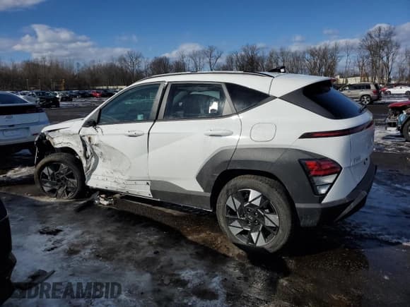 ✅ 2025 Hyundai Kona SEL • VIN: KM8HBCAB3SU196831 • Лот: 43823285. Опубликован ранее на Copart с пробегом 4 226 миль. Бесплатный доступ к архиву аукционных продаж из США и подробный отчёт об истории автомобиля на DreamBid. Изображение 2.