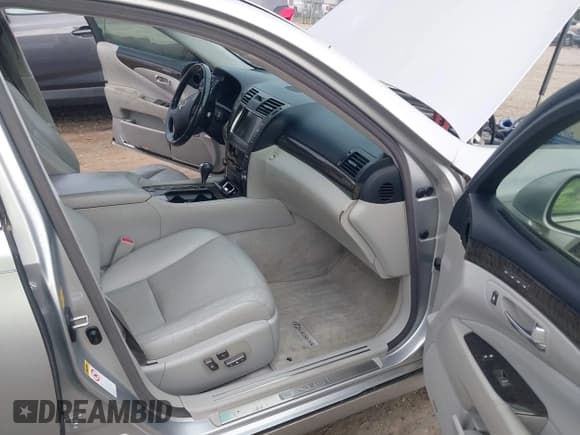 ✅ 2009 Lexus LS 460 • VIN: JTHBL46F395090651 • Lot: 43400025. Wystawiony na IAAI z przebiegiem 170 664 mil. Bezpłatny archiwum sprzedaży aukcyjnych z USA i szczegółowy raport historii pojazdu na DreamBid. Zdjęcie 5.