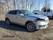 ✅ 2020 Lincoln Nautilus Reserve • VIN: 2LMPJ8K97LBL28251 • Lot: 72319632. Wystawiony na Copart z przebiegiem 49 620 mil. Bezpłatny archiwum sprzedaży aukcyjnych z USA i szczegółowy raport historii pojazdu na DreamBid. Zdjęcie 4.