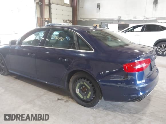 ✅ 2014 Audi S4 Premium Plus • VIN: WAUBGAFL6EA035488 • Lot: 42583453. Listed on IAAI with 101,044 mi. Free auction sales archive from the USA and detailed vehicle history report at DreamBid. Image 3.