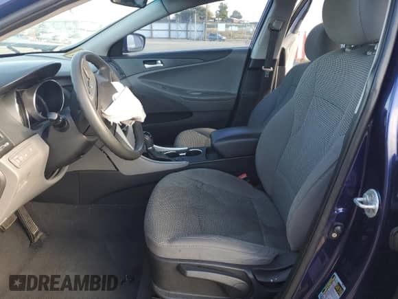 2011 Hyundai Sonata GLS z VIN 5NPEB4AC1BH077188, wystawiony jako Copart lot #86826315 z przebiegiem Nie podano mil oraz Szkoda całkowita • Salvage title. Historia ofert i sprzedaży dostępna na DreamBid. Obrazek 7.