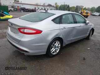 ✅ 2014 Ford Fusion SE • VIN: 1FA6P0HD9E5350515 • Lot: 43297486. Wystawiony na IAAI z przebiegiem 33 810 mil. Bezpłatny archiwum sprzedaży aukcyjnych z USA i szczegółowy raport historii pojazdu na DreamBid. Zdjęcie 4.