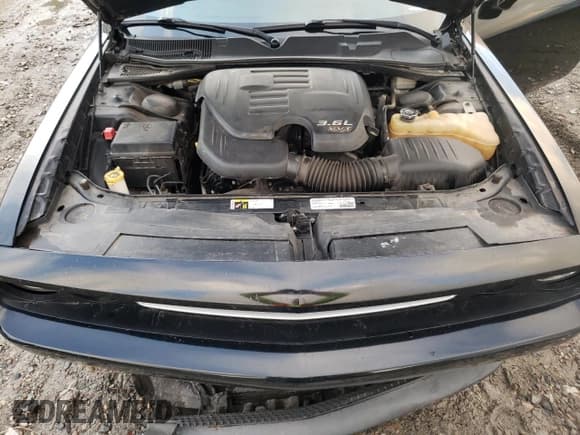 ✅ 2014 Dodge Challenger SXT • VIN: 2C3CDYAG5EH294465 • Lot: 85461484. Wystawiony na Copart z przebiegiem 109 585 mil. Bezpłatny archiwum sprzedaży aukcyjnych z USA i szczegółowy raport historii pojazdu na DreamBid. Zdjęcie 11.