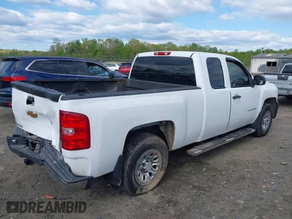 2012 Chevrolet Silverado 1500 Work Truck z VIN 1GCRCPEX2CZ346371, wystawiony jako IAAI lot #42046574 z przebiegiem 121 302 mil mil oraz . Historia ofert i sprzedaży dostępna na DreamBid. Obrazek 4.