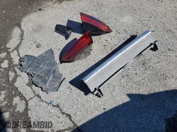 ✅ 2016 Audi S7 • VIN: WAUW2AFC0GN091096 • Lot: 80781915. Listed on Copart with 131,293 mi. Free auction sales archive from the USA and detailed vehicle history report at DreamBid. Image 12.