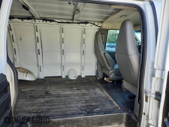 ✅ 2019 GMC Savana Cargo • VIN: 1GTW7AFG9K1331589 • Lot: 86179135. Listed on Copart with 108,219 mi. Free auction sales archive from the USA and detailed vehicle history report at DreamBid. Image 11.