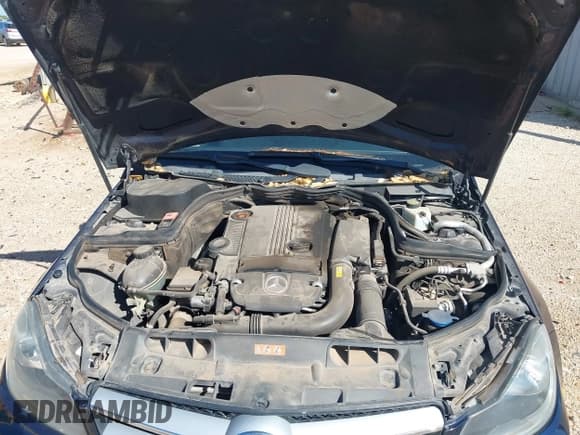 ✅ 2012 Mercedes-Benz C 250 • VIN: WDDGJ4HB5CF751658 • Лот: 42079446. Опубликован ранее на IAAI с пробегом 135 199 миль. Бесплатный доступ к архиву аукционных продаж из США и подробный отчёт об истории автомобиля на DreamBid. Изображение 10.