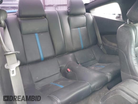 ✅ 2013 Ford Mustang GT Premium • VIN: 1ZVBP8CF3D5236084 • Lot: 43424800. Listed on IAAI with 109,771 mi. Free auction sales archive from the USA and detailed vehicle history report at DreamBid. Image 8.