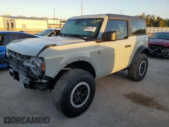 ✅ 2023 Ford Bronco • VIN: 1FMDE5CH2PLA83632 • Lot: 73274023. Listed on Copart with 16,260 mi. Free auction sales archive from the USA and detailed vehicle history report at DreamBid. Image 1.