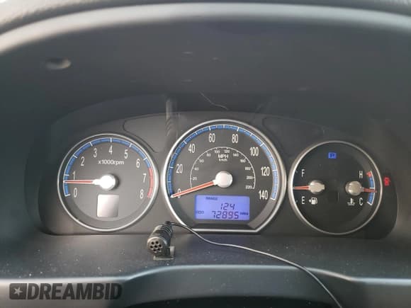 ✅ 2008 Hyundai Santa Fe SE • VIN: 5NMSH13E08H160731 • Lot: 71779974. Listed on Copart with 72,895 mi. Free auction sales archive from the USA and detailed vehicle history report at DreamBid. Image 9.