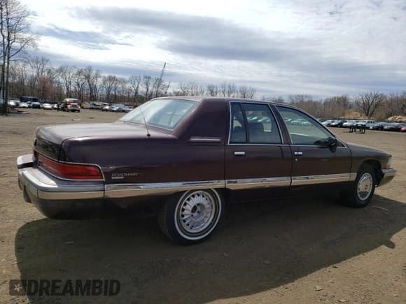 ✅ 1993 Buick Roadmaster Ltd • VIN: 1G4BT5370PR400888 • Lot: 51041955. Listed on Copart with 67,913 mi. Free auction sales archive from the USA and detailed vehicle history report at DreamBid. Image 3.
