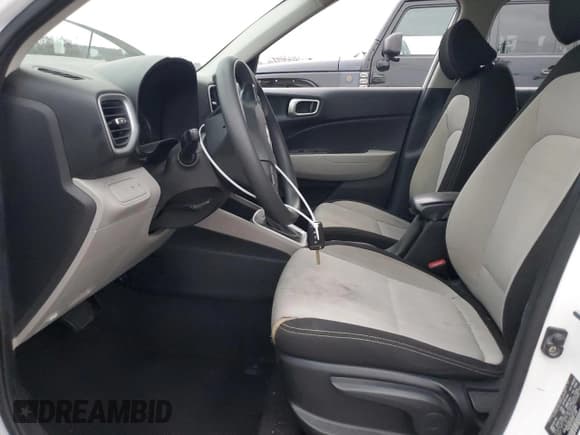 ✅ 2020 Hyundai Venue SEL • VIN: KMHRC8A33LU015364 • Lot: 83987554. Listed on Copart with 95,140 mi. Free auction sales archive from the USA and detailed vehicle history report at DreamBid. Image 7.