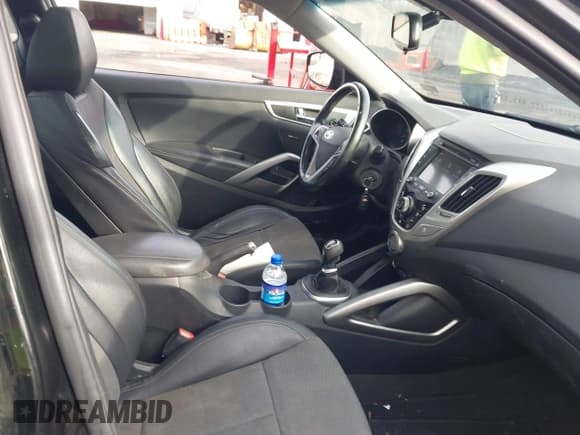 ✅ 2014 Hyundai Veloster • VIN: KMHTC6ADXEU213185 • Lot: 41704012. Wystawiony na IAAI z przebiegiem 144 905 mil. Bezpłatny archiwum sprzedaży aukcyjnych z USA i szczegółowy raport historii pojazdu na DreamBid. Zdjęcie 5.