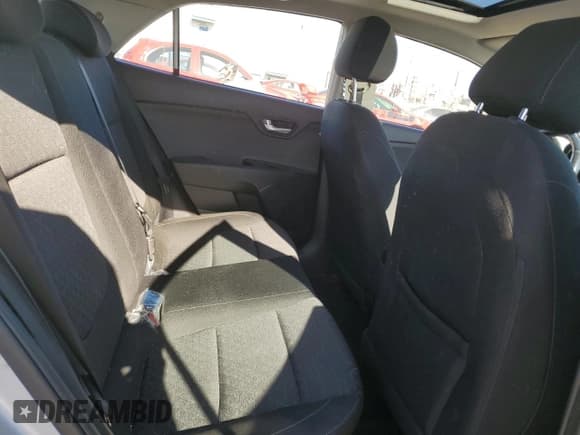 ✅ 2023 Kia Rio S • VIN: 3KPA25AD4PE625550 • Lot: 87093395. Wystawiony na Copart z przebiegiem 49 430 mil. Bezpłatny archiwum sprzedaży aukcyjnych z USA i szczegółowy raport historii pojazdu na DreamBid. Zdjęcie 10.