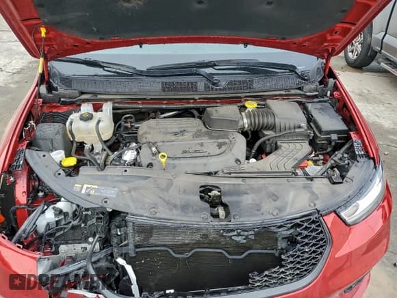 ✅ 2025 Chrysler Pacifica Limited • VIN: 2C4RC1GG9SR552550 • Lot: 95143325. Listed on Copart with 28,722 mi. Free auction sales archive from the USA and detailed vehicle history report at DreamBid. Image 12.