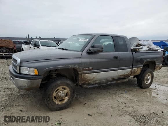 ✅ 2002 Dodge 2500 • VIN: 3B7KF23652M238820 • Lot: 92049095. Wystawiony na Copart z przebiegiem Nie podano. Bezpłatny archiwum sprzedaży aukcyjnych z USA i szczegółowy raport historii pojazdu na DreamBid. Zdjęcie 1.