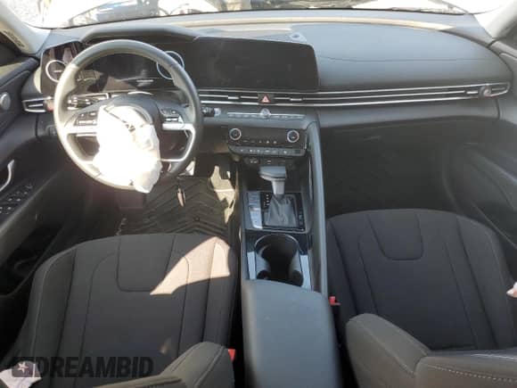 2025 Hyundai Elantra SEL Convenience with VIN KMHLS4DG5SU014778, listed as a Copart auction lot 80225285 with 4,519 mi miles and Salvage title. Bid and sale history available at DreamBid. Image 8.