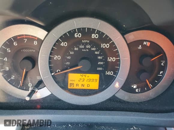 ✅ 2009 Toyota RAV4 Limited • VIN: JTMZF31V39D010528 • Lot: 92287425. Listed on Copart with 231,999 mi. Free auction sales archive from the USA and detailed vehicle history report at DreamBid. Image 9.