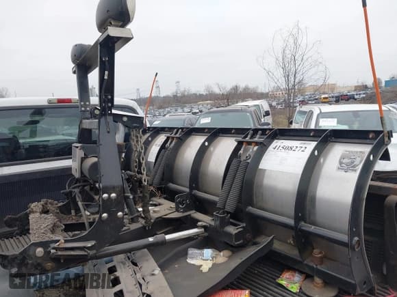 ✅ 2003 Ford F-250 XL • VIN: 1FTNW21L33ED55633 • Лот: 41508272. Опубликован ранее на IAAI с пробегом Не указан. Бесплатный доступ к архиву аукционных продаж из США и подробный отчёт об истории автомобиля на DreamBid. Изображение 11.