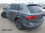 ✅ 2023 Volkswagen Tiguan SE • VIN: 3VV3B7AX0PM130980 • Lot: 42158302. Wystawiony na IAAI z przebiegiem 30 653 mil. Bezpłatny archiwum sprzedaży aukcyjnych z USA i szczegółowy raport historii pojazdu na DreamBid. Zdjęcie 3.