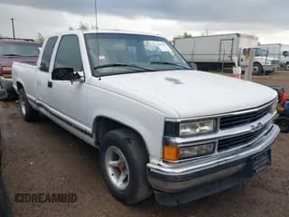 ✅ 1997 Chevrolet Silverado 1500 • VIN: 2GCEC19R9V1198951 • Lot: 43413451. Wystawiony na IAAI z przebiegiem 215 096 mil. Bezpłatny archiwum sprzedaży aukcyjnych z USA i szczegółowy raport historii pojazdu na DreamBid. Zdjęcie 1.