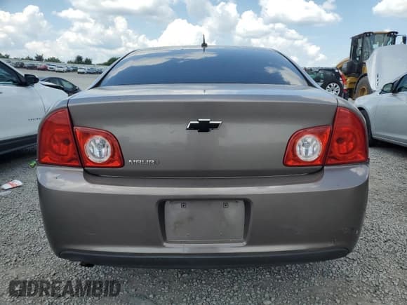 ✅ 2011 Chevrolet Malibu 1LS • VIN: 1G1ZB5E15BF120787 • Lot: 60220634. Listed on Copart with 153,316 mi. Free auction sales archive from the USA and detailed vehicle history report at DreamBid. Image 6.