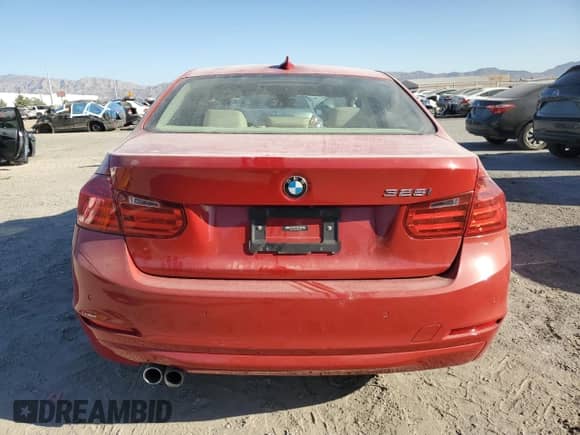 2014 BMW 3 Series 328i с VIN WBA3C1C55EK113971, выставлен на аукционе Copart как лот 80930805 с пробегом 81 542 миль миль и Списание • Salvage title. История ставок и продаж доступна на DreamBid. Изображение 6.