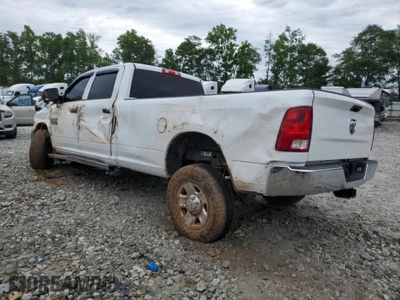 ✅ 2016 Ram 2500 Tradesman • VIN: 3C6UR5HLXGG237420 • Lot: 57615905. Listed on Copart with 108,005 mi. Free auction sales archive from the USA and detailed vehicle history report at DreamBid. Image 2.