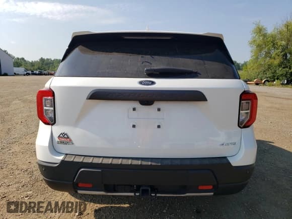 ✅ 2023 Ford Explorer Timberline • VIN: 1FMSK8JH4PGB49403 • Lot: 67761765. Listed on Copart with 13,253 mi. Free auction sales archive from the USA and detailed vehicle history report at DreamBid. Image 6.