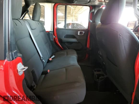 ✅ 2020 Jeep Wrangler Unlimited Sahara Altitude • VIN: 1C4HJXEN8LW268874 • Lot: 58557845. Wystawiony na Copart z przebiegiem 77 708 mil. Bezpłatny archiwum sprzedaży aukcyjnych z USA i szczegółowy raport historii pojazdu na DreamBid. Zdjęcie 10.