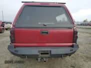 ✅ 2005 Chevrolet Silverado 2500HD LS • VIN: 1GCHK23275F933680 • Lot: 90767445. Wystawiony na Copart z przebiegiem 198 469 mil. Bezpłatny archiwum sprzedaży aukcyjnych z USA i szczegółowy raport historii pojazdu na DreamBid. Zdjęcie 6.