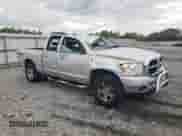 2007 Dodge 1500 SLT z VIN 1D7HU18P27S107019, wystawiony jako Copart lot #71246244 z przebiegiem Nie podano mil oraz Szkoda całkowita • Salvage title. Historia ofert i sprzedaży dostępna na DreamBid. Obrazek 4.