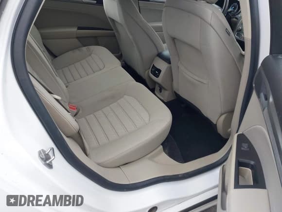 ✅ 2020 Ford Fusion SE • VIN: 3FA6P0T9XLR237248 • Lot: 43779992. Listed on IAAI with 106,242 mi. Free auction sales archive from the USA and detailed vehicle history report at DreamBid. Image 8.