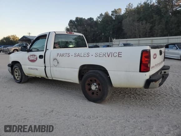 ✅ 2005 Chevrolet Silverado 1500 LS • VIN: 1GCEC14T05Z312880 • Лот: 91671305. Опубликован ранее на Copart с пробегом 442 821 миль. Бесплатный доступ к архиву аукционных продаж из США и подробный отчёт об истории автомобиля на DreamBid. Изображение 2.