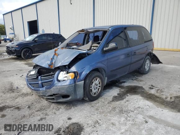 ✅ 2007 Dodge Caravan SE • VIN: 1D4GP25B77B153816 • Lot: 89933405. Wystawiony na Copart z przebiegiem 134 037 mil. Bezpłatny archiwum sprzedaży aukcyjnych z USA i szczegółowy raport historii pojazdu na DreamBid. Zdjęcie 1.