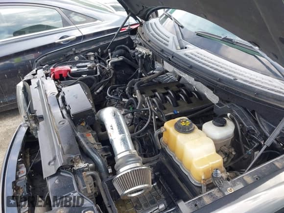 ✅ 2011 Ford F-150 XL • VIN: 1FTFW1EF7BFA36375 • Lot: 42562803. Listed on IAAI with 149,830 mi. Free auction sales archive from the USA and detailed vehicle history report at DreamBid. Image 10.