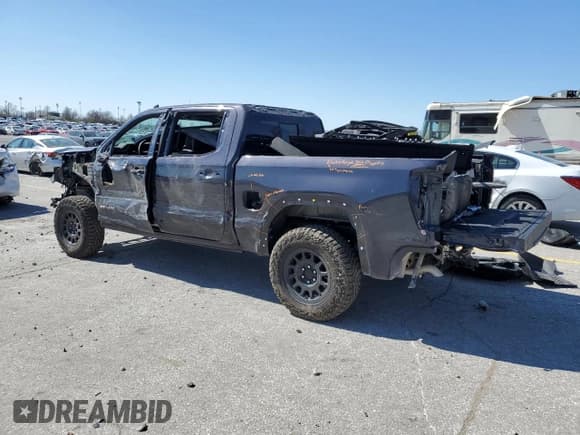✅ 2025 GMC Sierra 1500 AT4X • VIN: 3GTUUFEL0SG205375 • Лот: 48553145. Опубликован ранее на Copart с пробегом 1 326 миль. Бесплатный доступ к архиву аукционных продаж из США и подробный отчёт об истории автомобиля на DreamBid. Изображение 2.