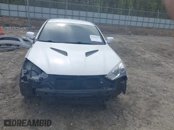 ✅ 2016 Hyundai Genesis Coupe 3.8L Base • VIN: KMHHT6KJ1GU134260 • Lot: 41948319. Wystawiony na IAAI z przebiegiem 154 259 mil. Bezpłatny archiwum sprzedaży aukcyjnych z USA i szczegółowy raport historii pojazdu na DreamBid. Zdjęcie 13.