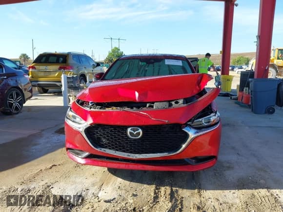 ✅ 2019 Mazda 3 Preferred • VIN: 3MZBPADL0KM109070 • Лот: 42245281. Опубликован ранее на IAAI с пробегом 83 935 миль. Бесплатный доступ к архиву аукционных продаж из США и подробный отчёт об истории автомобиля на DreamBid. Изображение 6.