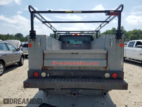 ✅ 2012 Chevrolet Silverado 1500 • VIN: 1GB5CZCG2CZ171198 • Lot: 68287895. Wystawiony na Copart z przebiegiem 246 684 mil. Bezpłatny archiwum sprzedaży aukcyjnych z USA i szczegółowy raport historii pojazdu na DreamBid. Zdjęcie 6.