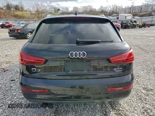 ✅ 2018 Audi Q3 Premium Plus • VIN: WA1JCCFS6JR019598 • Lot: 95157555. Wystawiony na Copart z przebiegiem 149 544 mil. Bezpłatny archiwum sprzedaży aukcyjnych z USA i szczegółowy raport historii pojazdu na DreamBid. Zdjęcie 6.